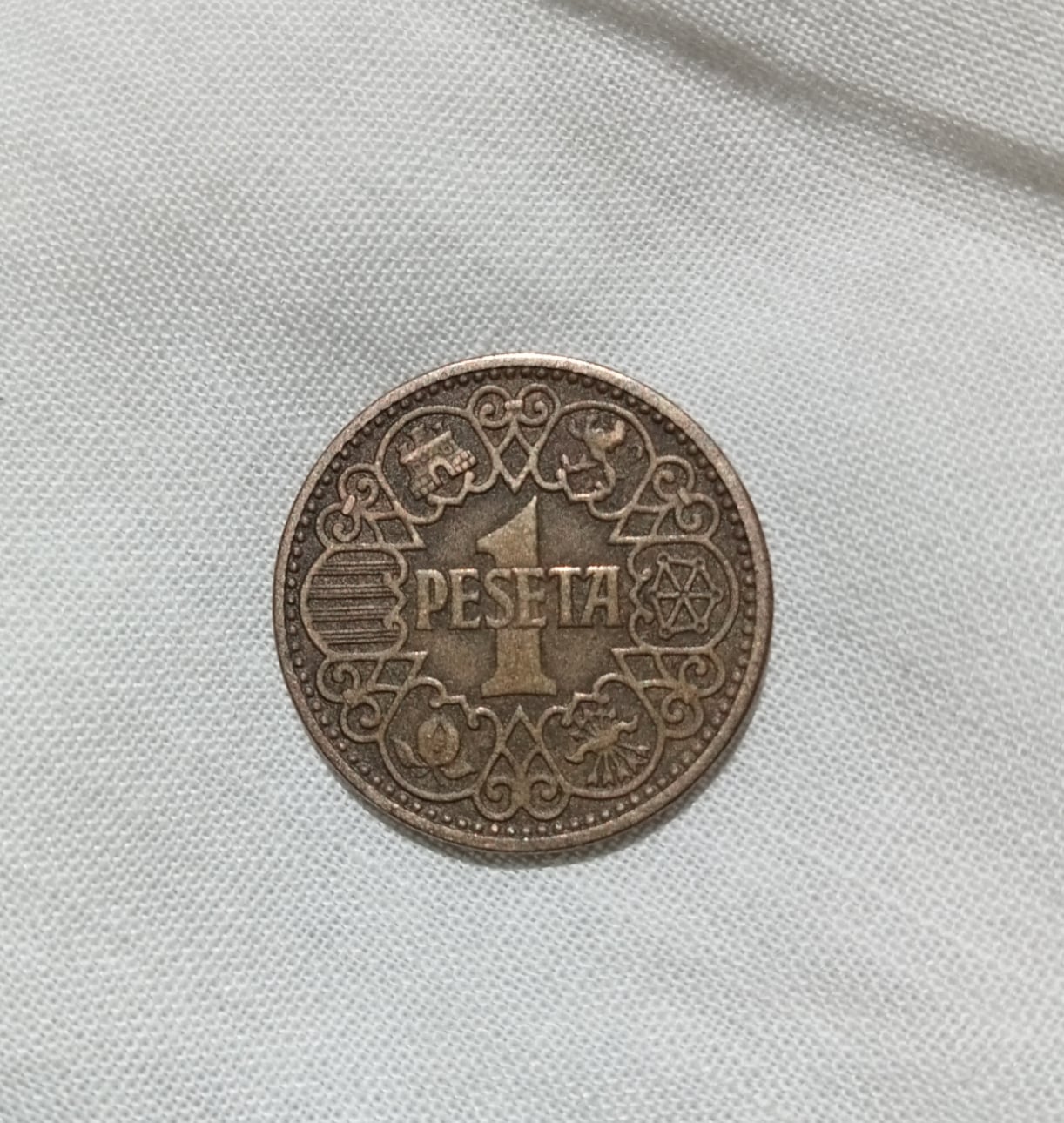 Peseta de Franco del año 1944