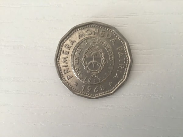 25 pesos argentinos conmemora primera moneda patria 1968