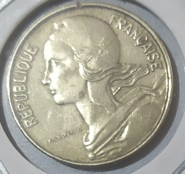 moneda francia 10 centimos 1967