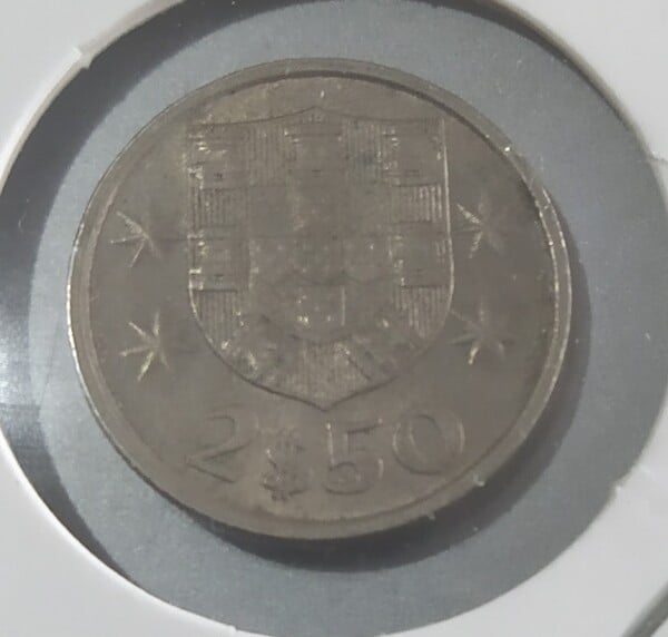 moneda PORTUGAL 2.5 ESCUDOS 1981