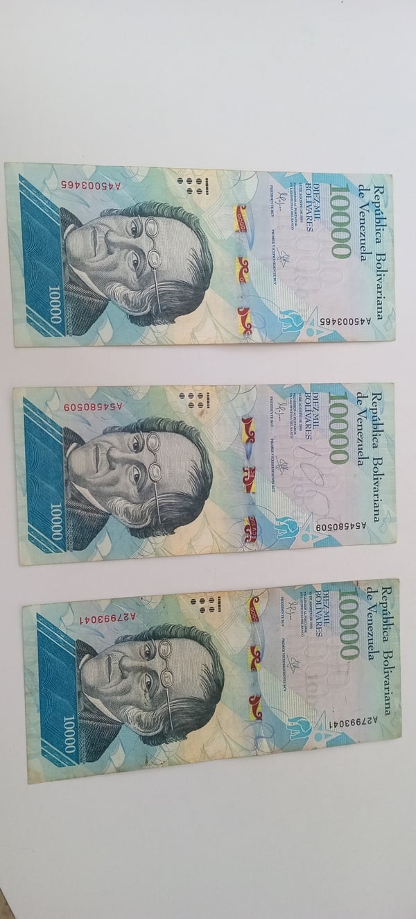 10000Bs 2016