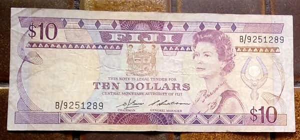 10 Dollars