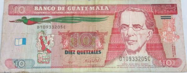 10 quetzales