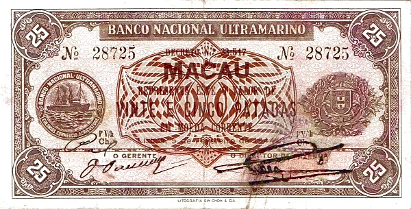 25 patacas