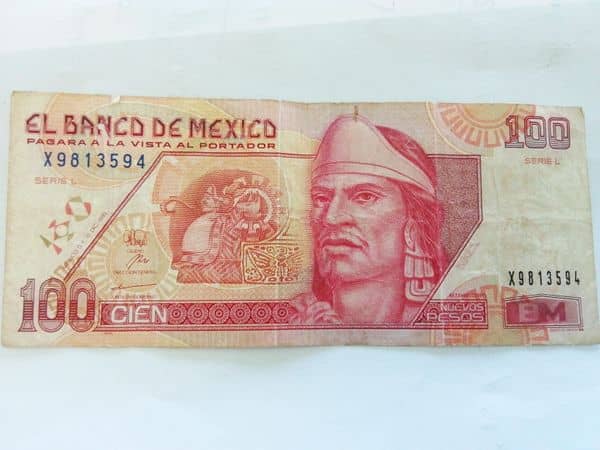 100 Nuevos Pesos