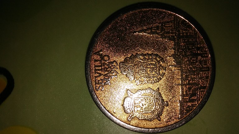Foto 2 Moneda sin identificar: Quisiera saber si esta moneda tiene algun valor