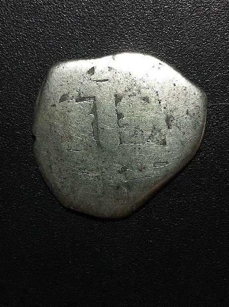 Foto 2 Moneda sin identificar: Agradecería mucho si me pudieran ayudar con esta moneda.....