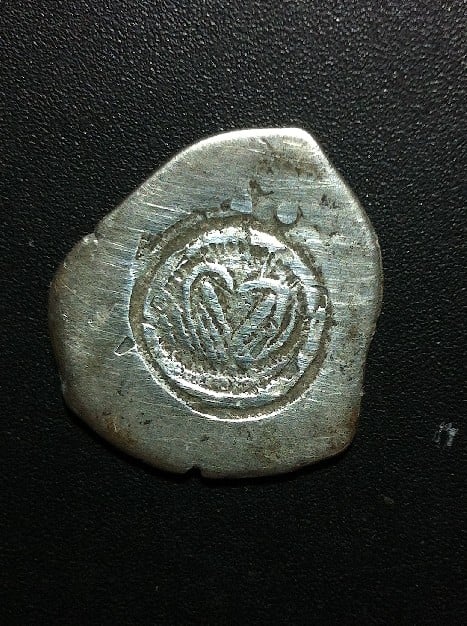 Foto 1 Moneda sin identificar: Agradecería mucho si me pudieran ayudar con esta moneda.....