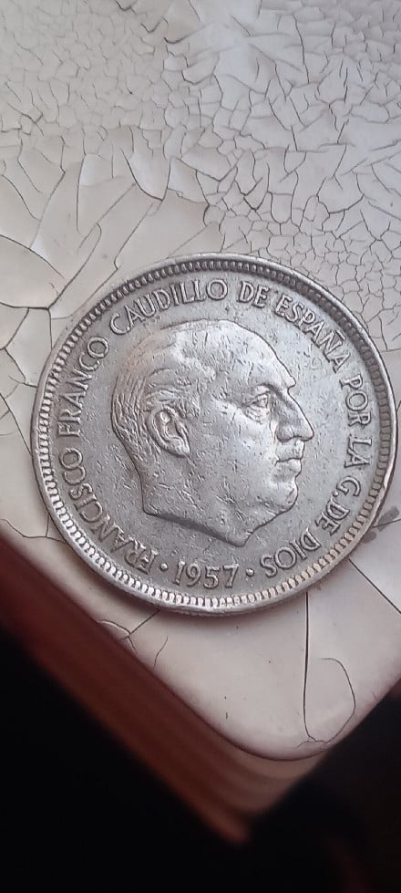 Foto 2 Moneda sin identificar: 5 pesetas