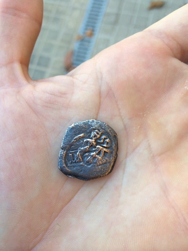 Foto 2 Moneda sin identificar: andalucia