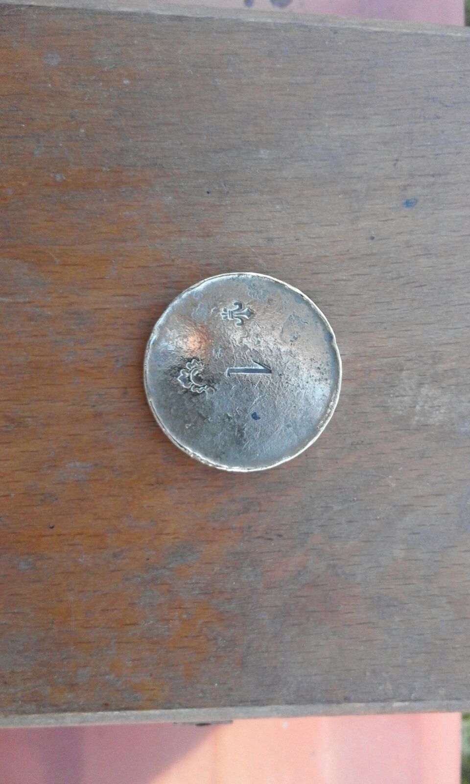 Foto 1 Moneda sin identificar: Esta imagen es mejor 