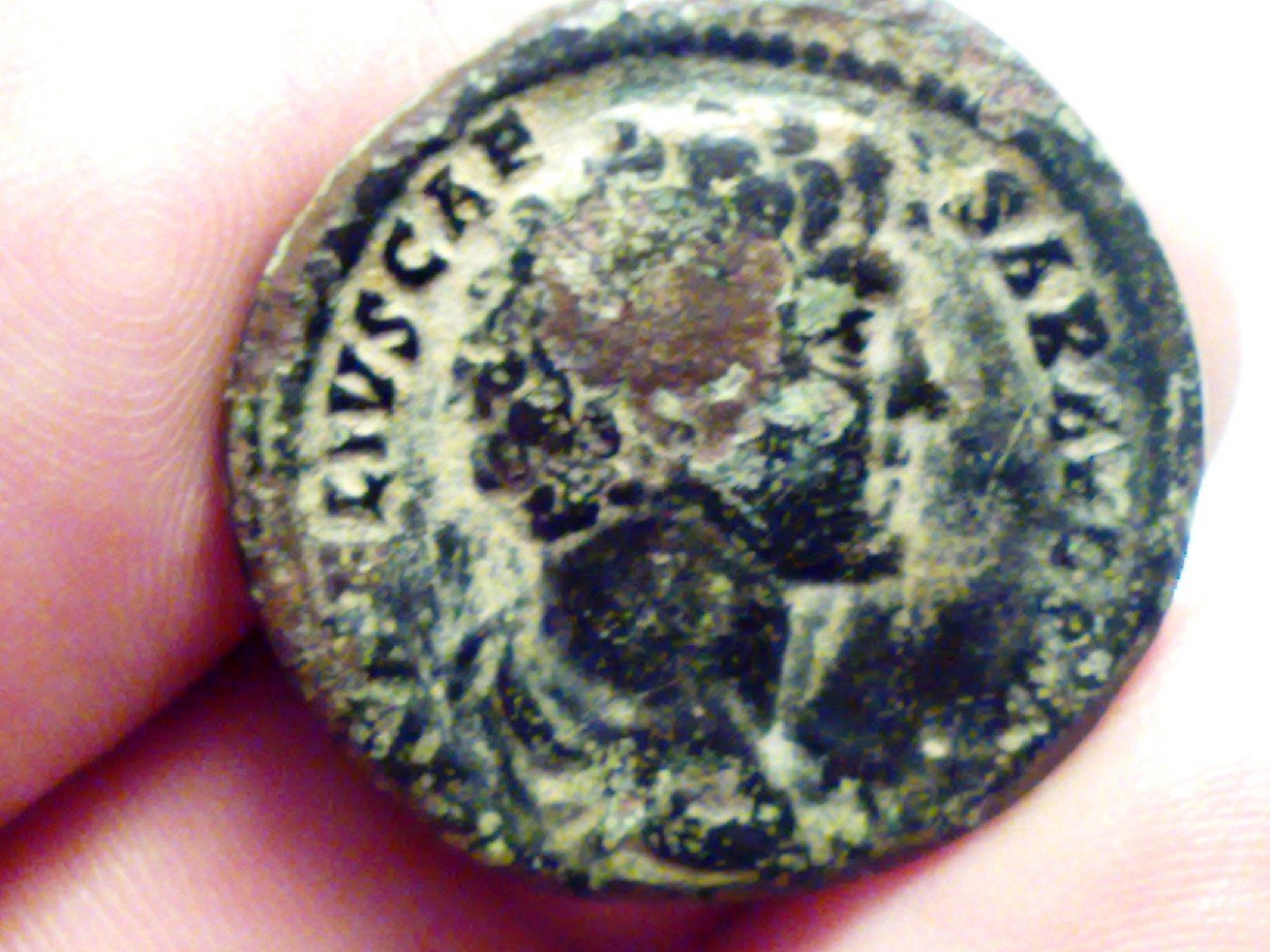 Foto 1 Moneda sin identificar: TENGO LA DUDA SI ES AELIUS Ó NO, PORQUE EL REVERSO NO ESTA CATALOGADO