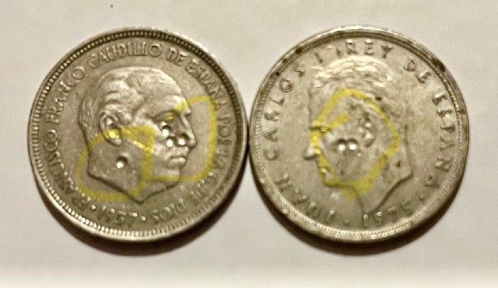 Foto 1 Moneda sin identificar: ¿Error de acuñación?
