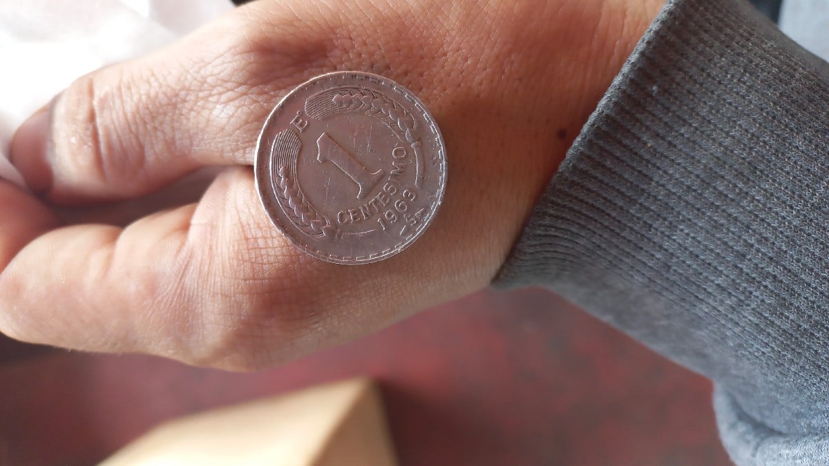 Foto 2 Moneda sin identificar: 1 centesimo república de Chile 1963