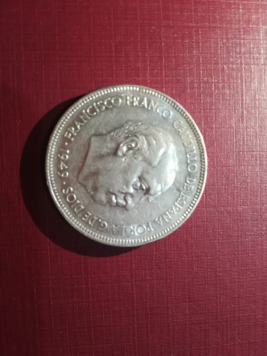Foto 1 Moneda sin identificar: Cinco pesetas 1949