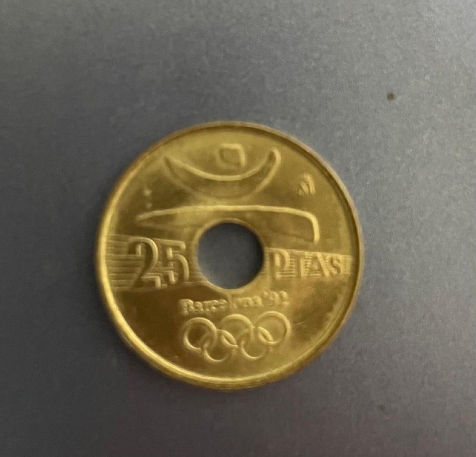 Foto 2 Moneda sin identificar: Moneda 25 pesetas Barcelona 92 España 1990