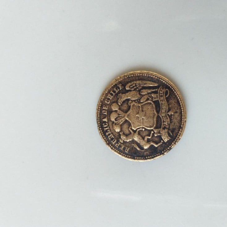 Foto 2 Moneda sin identificar: Moneda chilena sin fecha