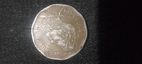 Foto 1 Moneda sin identificar: Moneda de 50 pesos chiie