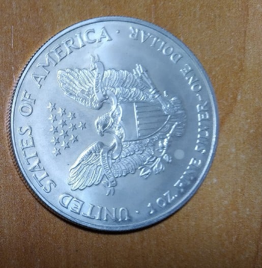 Foto 1 Moneda sin identificar: MONEDA DE EEUU 2005