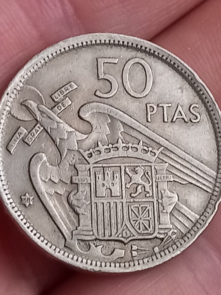 Foto 2 Moneda sin identificar: 50 pesetas 1957