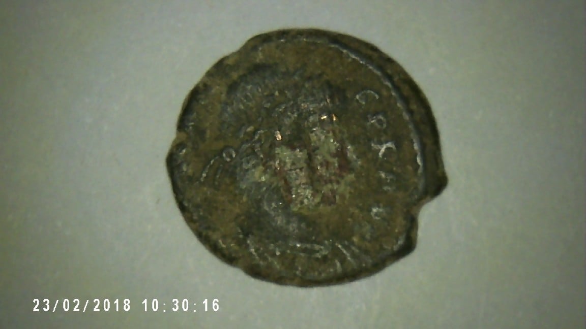 Foto 1 Moneda sin identificar: moneda  romana