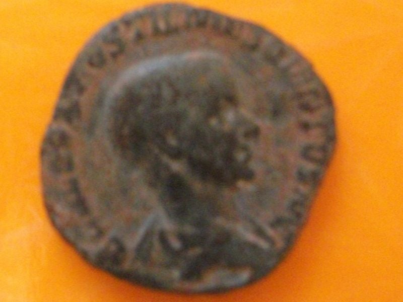Foto 1 Moneda sin identificar: hostiliano.
