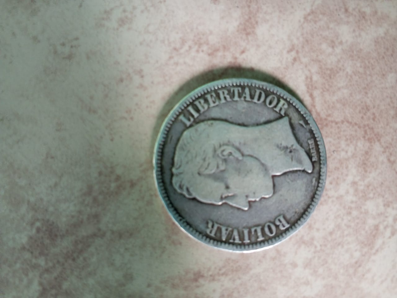 Foto 1 Moneda sin identificar: moneda venezolana