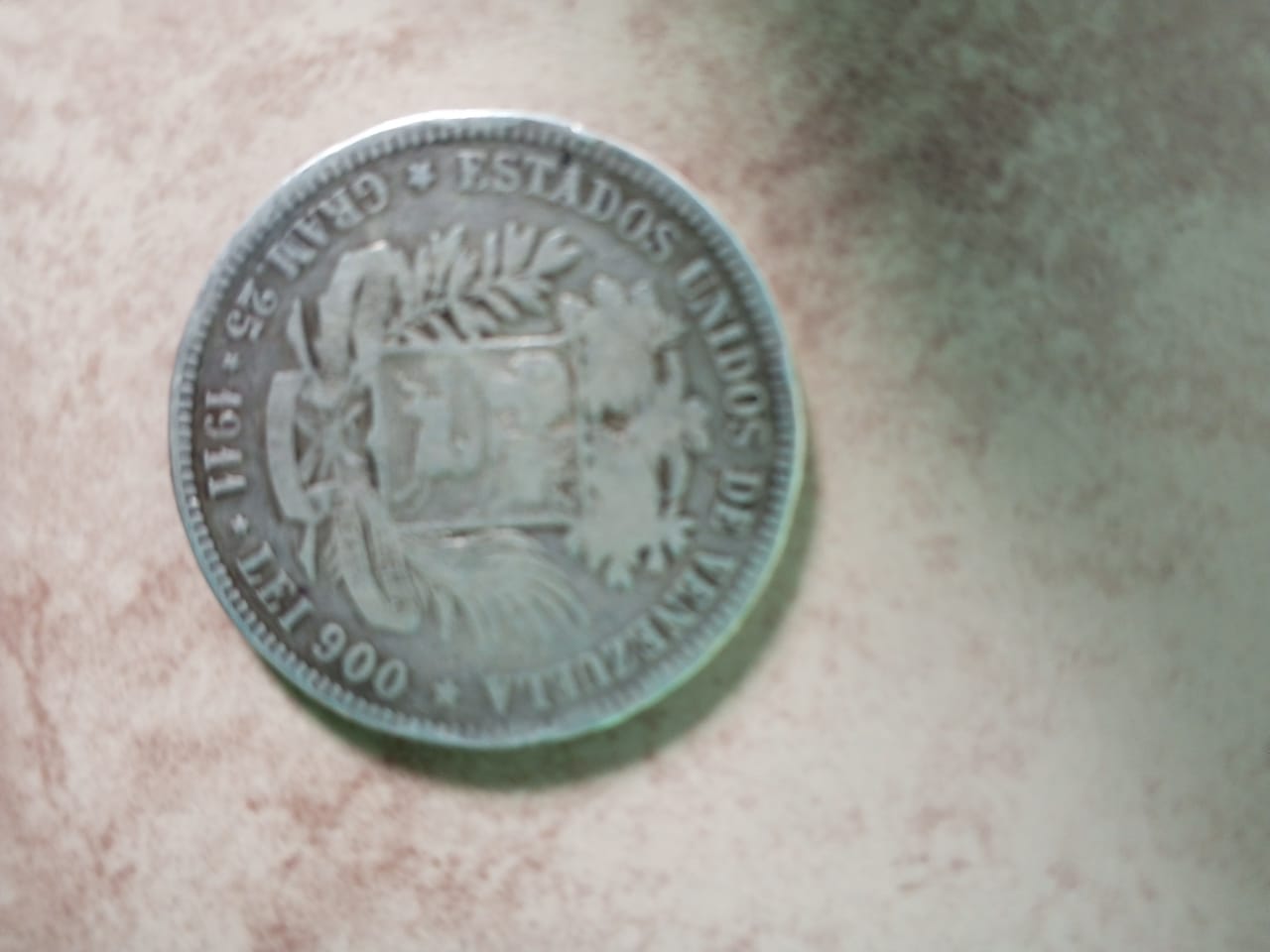 Foto 2 Moneda sin identificar: moneda venezolana