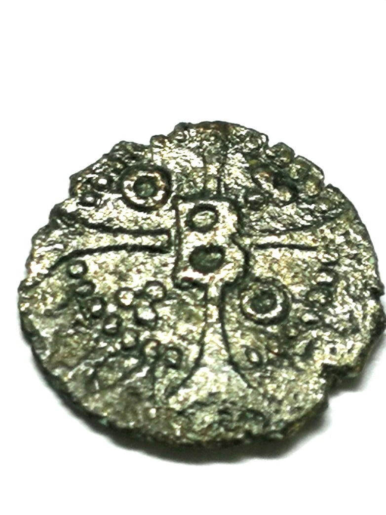 Foto 2 Moneda sin identificar: Me podrían ayudar a identificar moneda Medieval