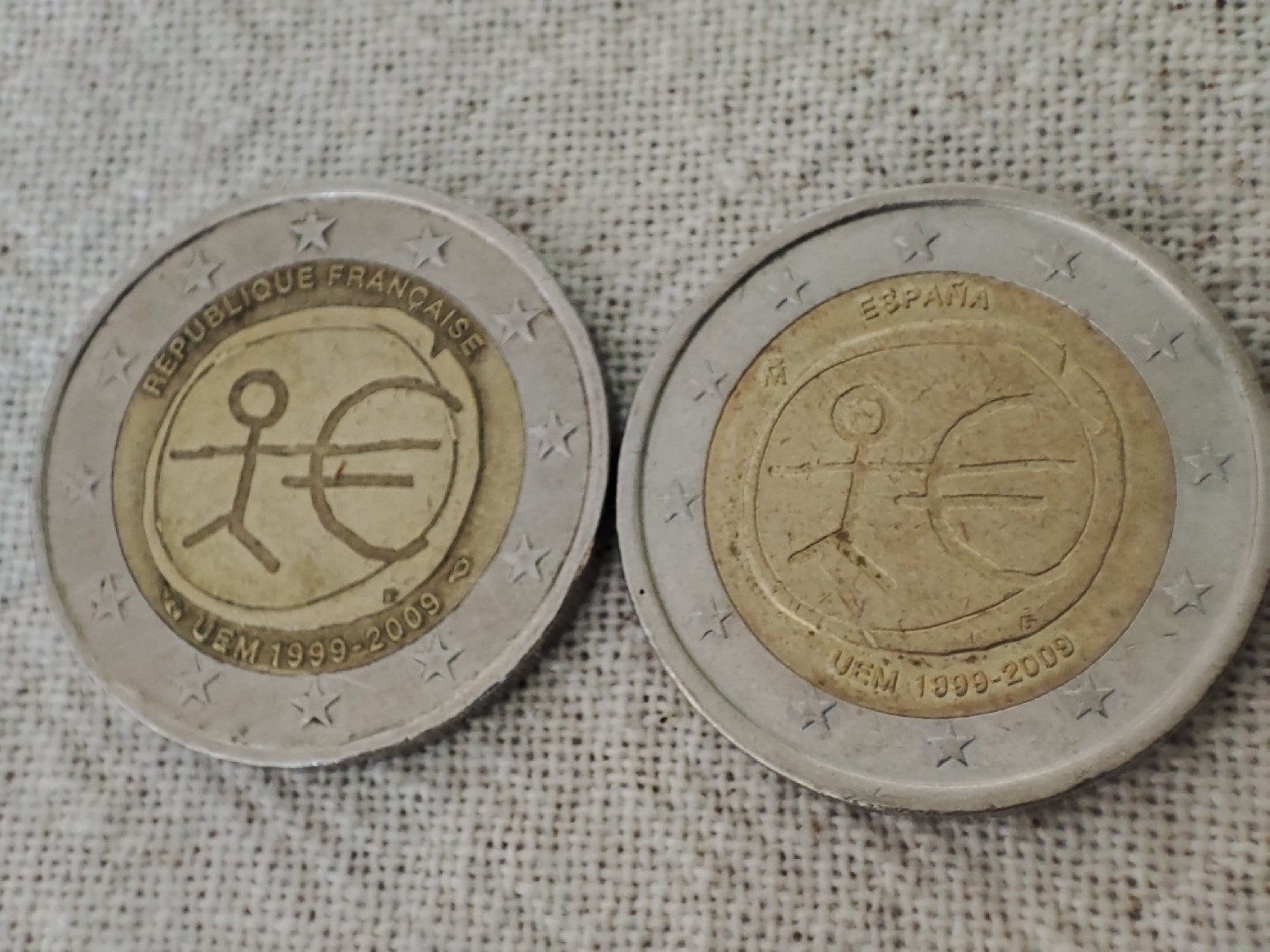 Foto 1 Moneda sin identificar: ¿Cuánto podrían darme por estás dos monedas conmemorativas de 2 Euros?