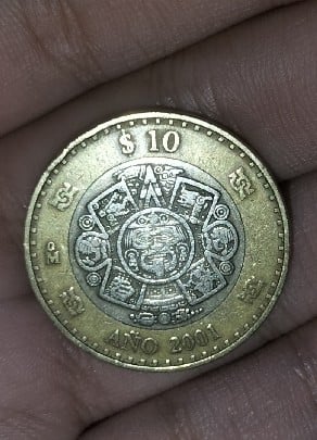 Foto 2 Moneda sin identificar: “Moneda de $10 pesos 2001 – ¿Tiene algún valor especial?”
