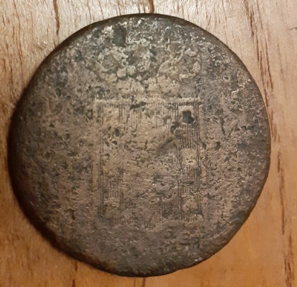 Foto 1 Moneda sin identificar: Moneda gran tamaño