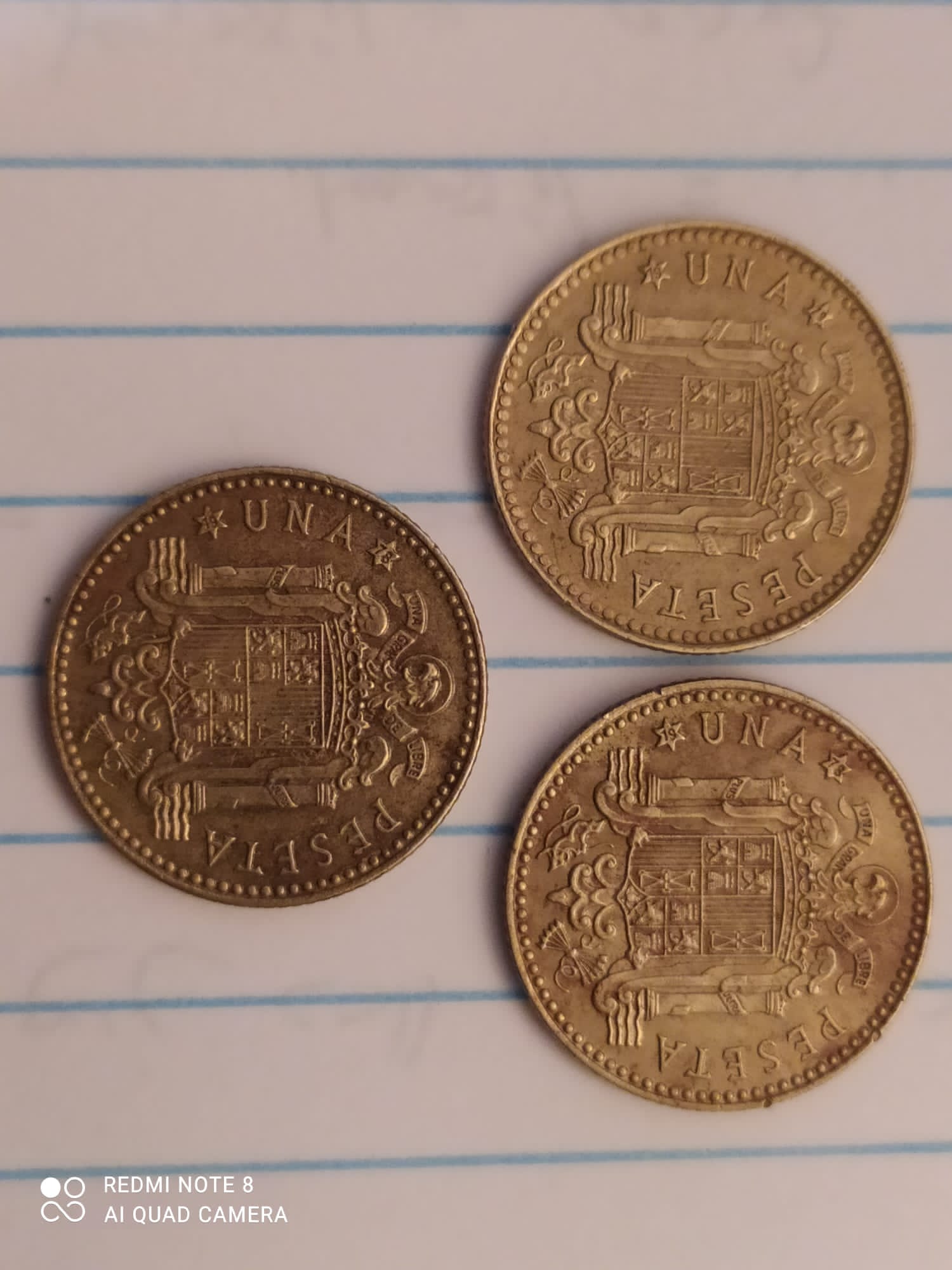 Foto 2 Moneda sin identificar: ¿error en escudo castillo?en la 79