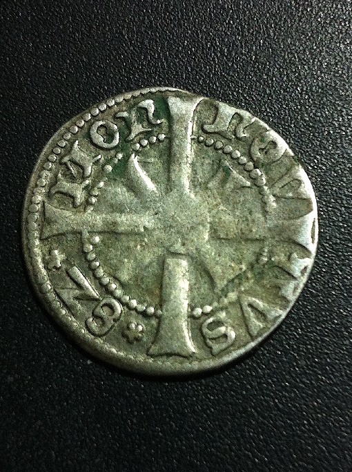Foto 1 Moneda sin identificar: Estimados amigo de esta maravillosa comunidad nuevamente apelo a sus conocimientos  para la identificación de esta moneda agradeciendo de antemano su valioso tiempo