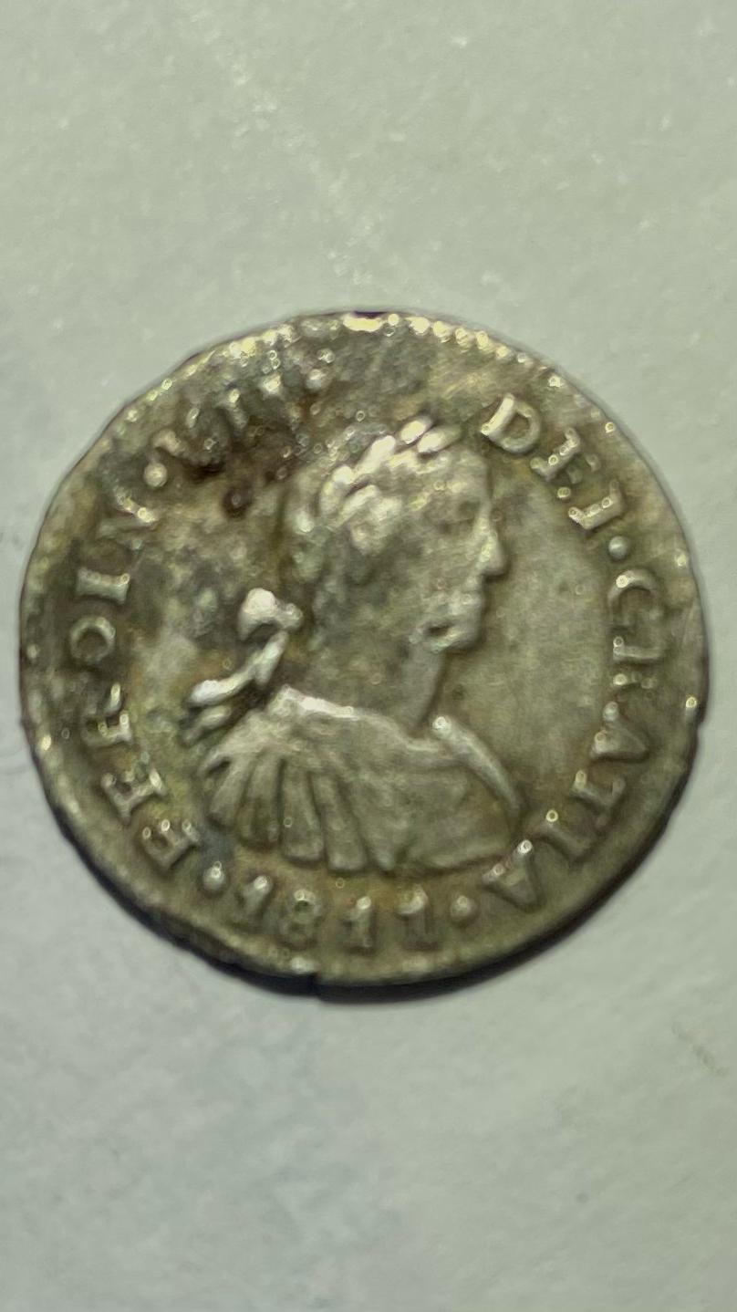 Foto 1 Moneda sin identificar: Es de 1811