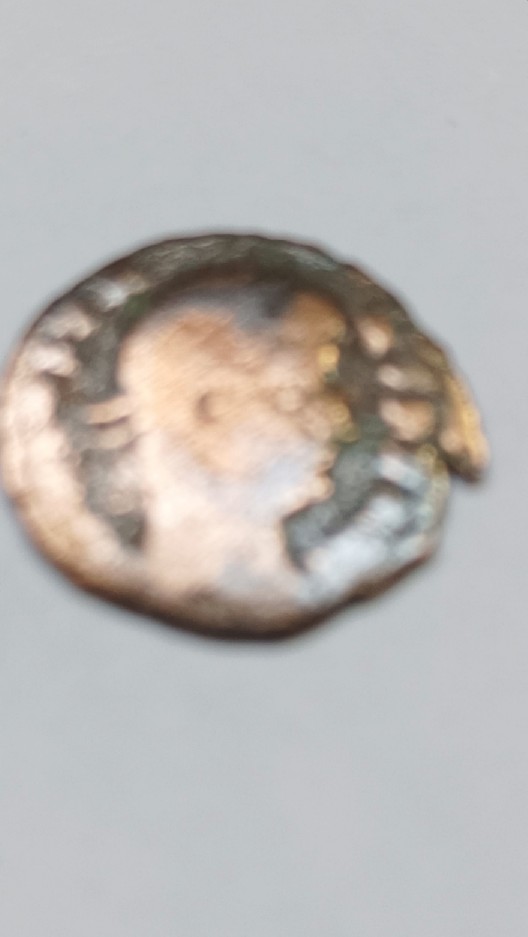 Foto 1 Moneda sin identificar: Me podrían ayudar a identificar está moneda