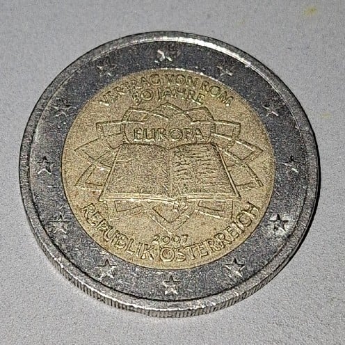 Foto 2 Moneda sin identificar: Posible error de acuñación moneda alemana