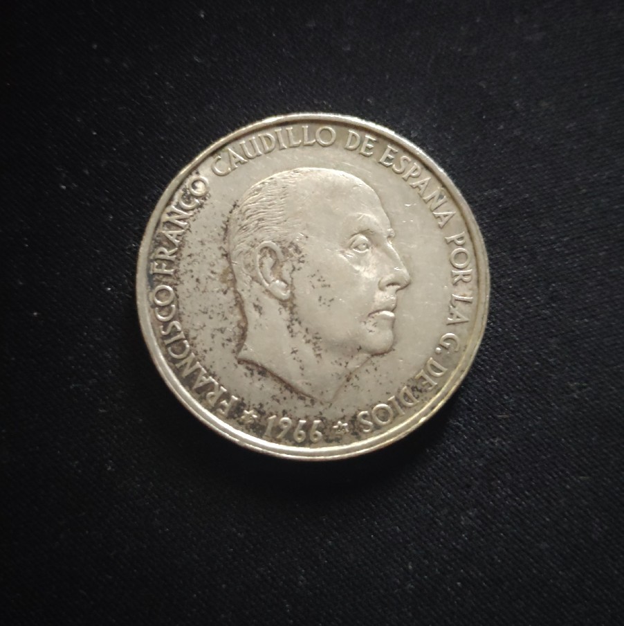 Foto 1 Moneda sin identificar: 100 pesetas 1966 Franco