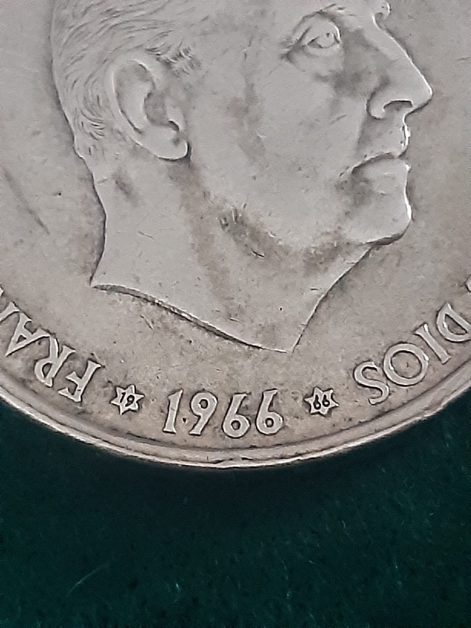 Foto 1 Moneda sin identificar: Moneda 100 Pesetas 1966*66 (Palo recto-curvo)