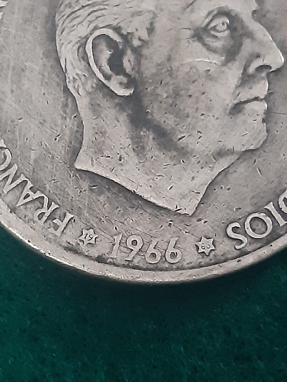 Foto 2 Moneda sin identificar: Moneda 100 Pesetas 1966*66 (Palo recto-curvo)