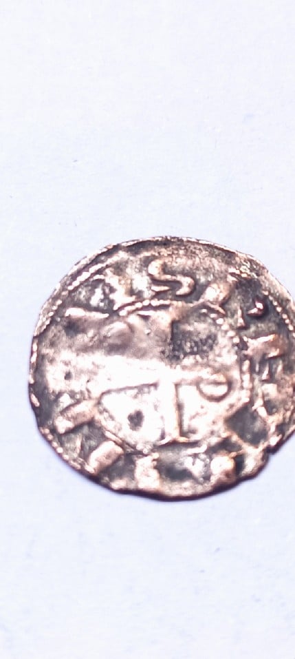 Foto 2 Moneda sin identificar: Me podrían ayudar a identificar moneda Medieval