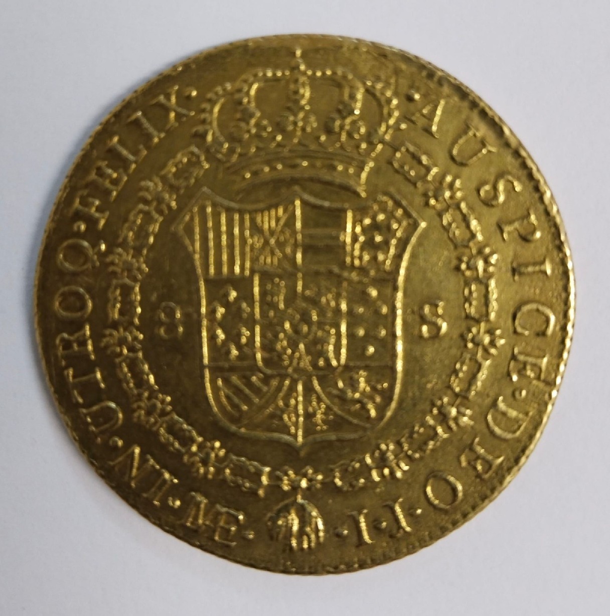 Foto 2 Moneda sin identificar: 8 escudos Carlos IV