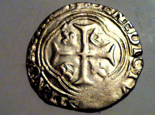 Foto 1 Moneda sin identificar: MONEDA DE PLATA. DE LOS CRUZADOS FRANCESES? 25m/m  2.20grs.