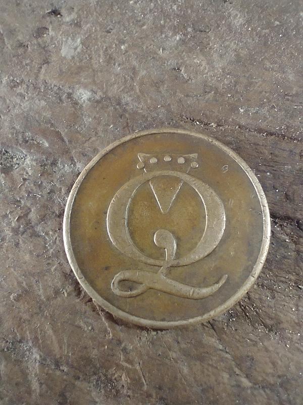 Foto 1 Moneda sin identificar: No tengo ni idea de dónde sea, pero agradecería mucho su ayuda