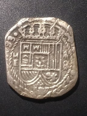 Foto 2 Moneda sin identificar: Saludos cordiales a toda la comunidad,
