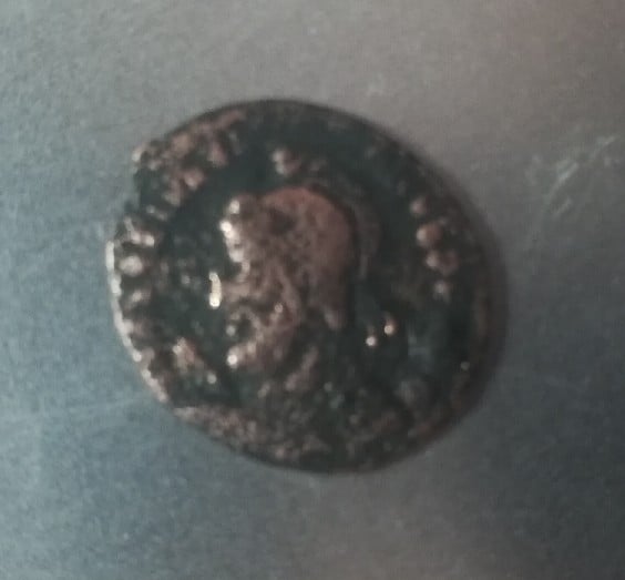Foto 1 Moneda sin identificar: Ayuda Moneda Romana