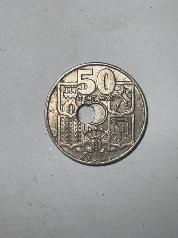 Foto 1 Moneda sin identificar: 50 cts 1949 error?