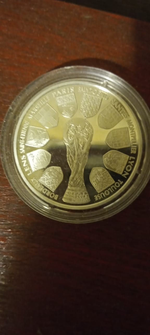 Foto 1 Moneda sin identificar: Francia Mundial