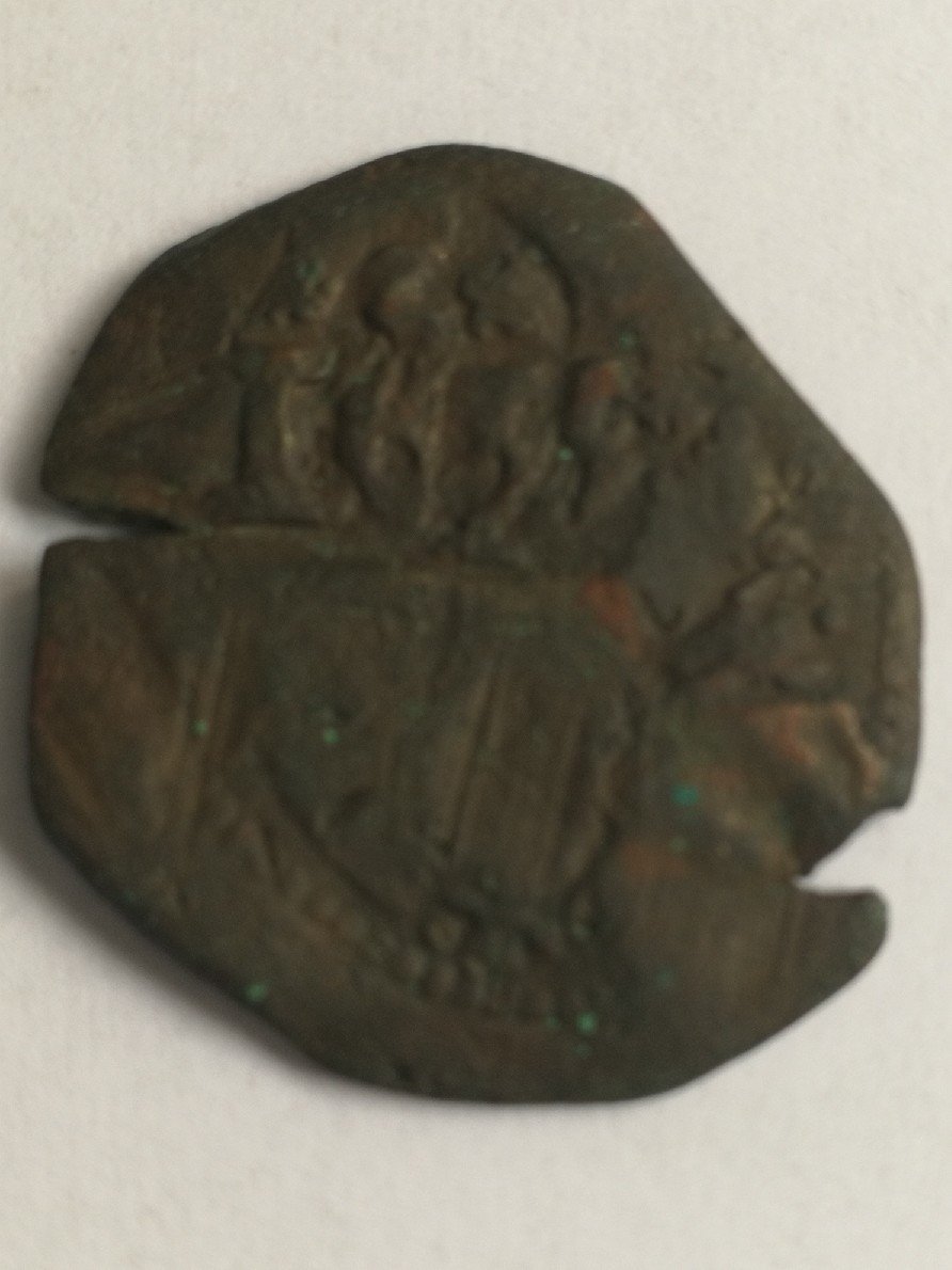 Foto 2 Moneda sin identificar: Creo que es de Felipe IIII de 1655, pero parece estar resellada