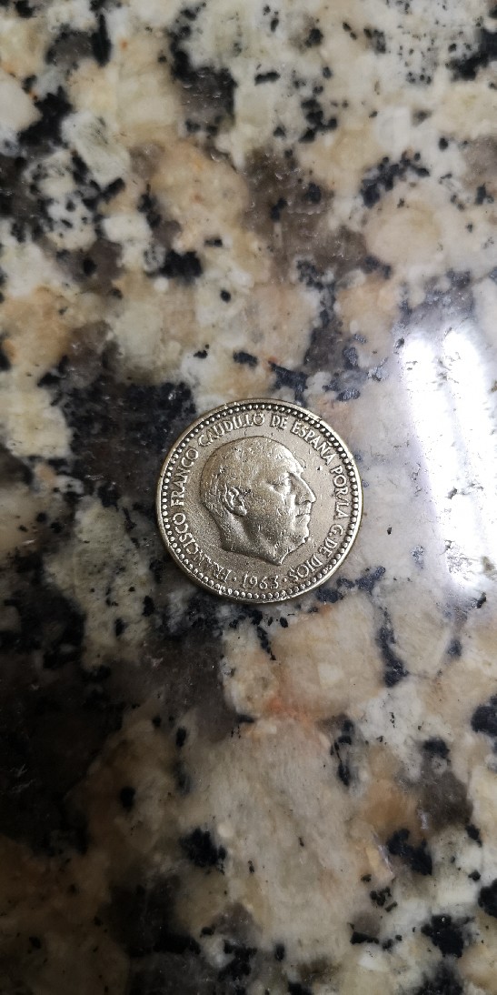 Foto 1 Moneda sin identificar: Moneda de 1 pts. De Franco 1963